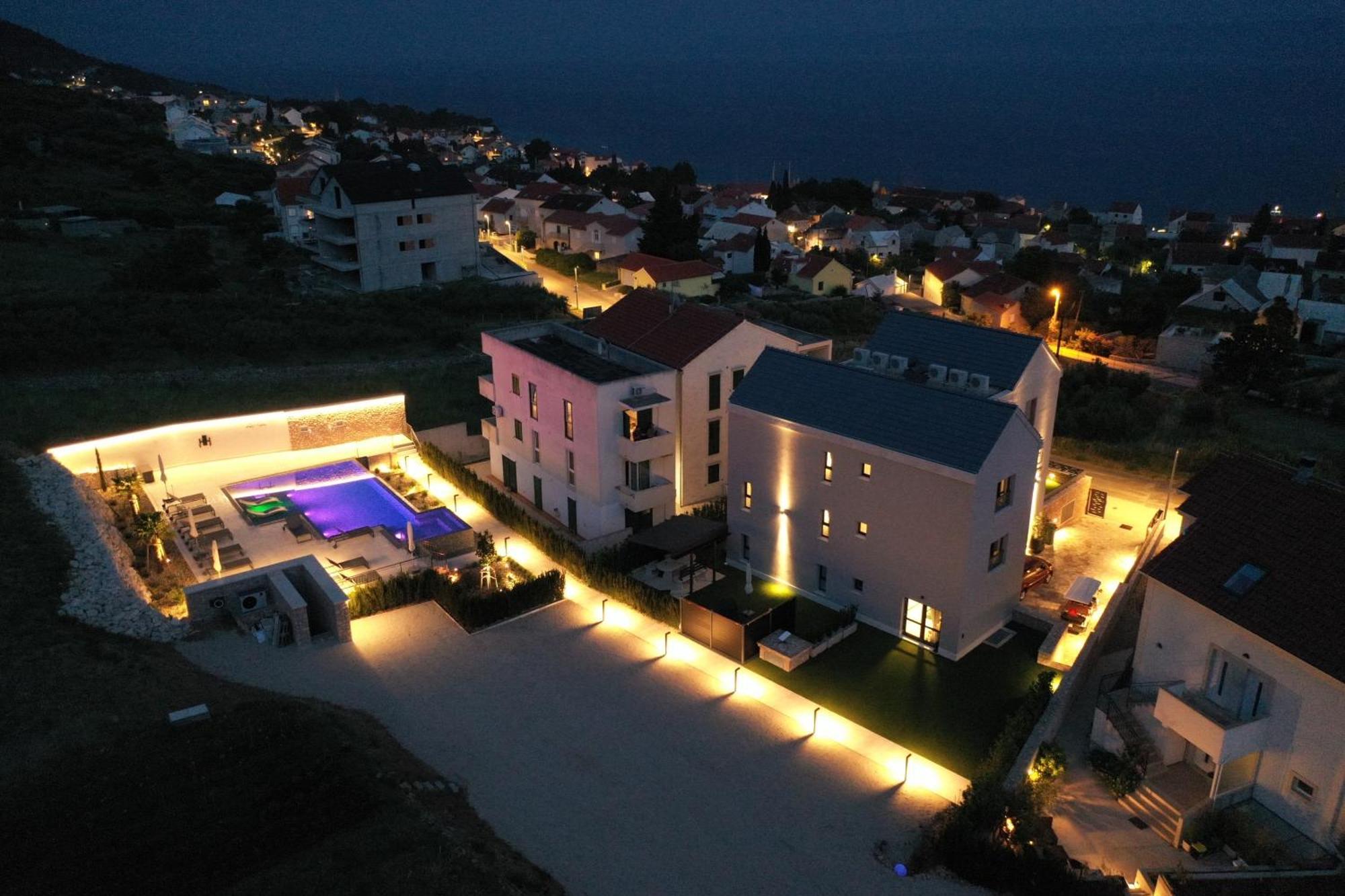 Apartament Grey House Bol Zewnętrze zdjęcie
