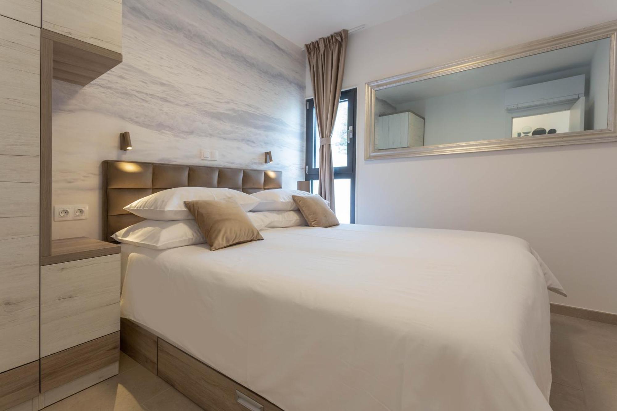 Apartament Grey House Bol Zewnętrze zdjęcie