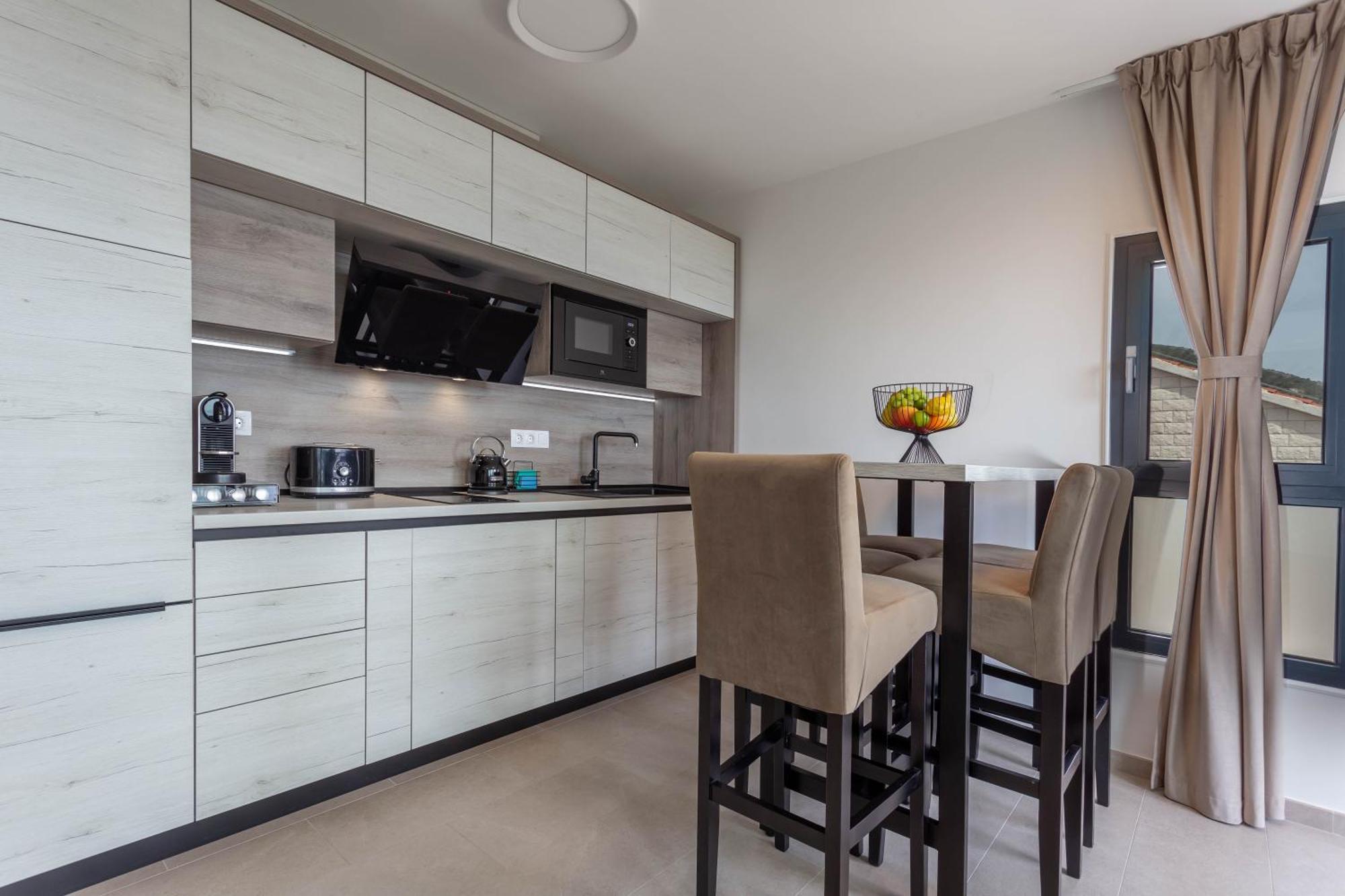 Apartament Grey House Bol Zewnętrze zdjęcie