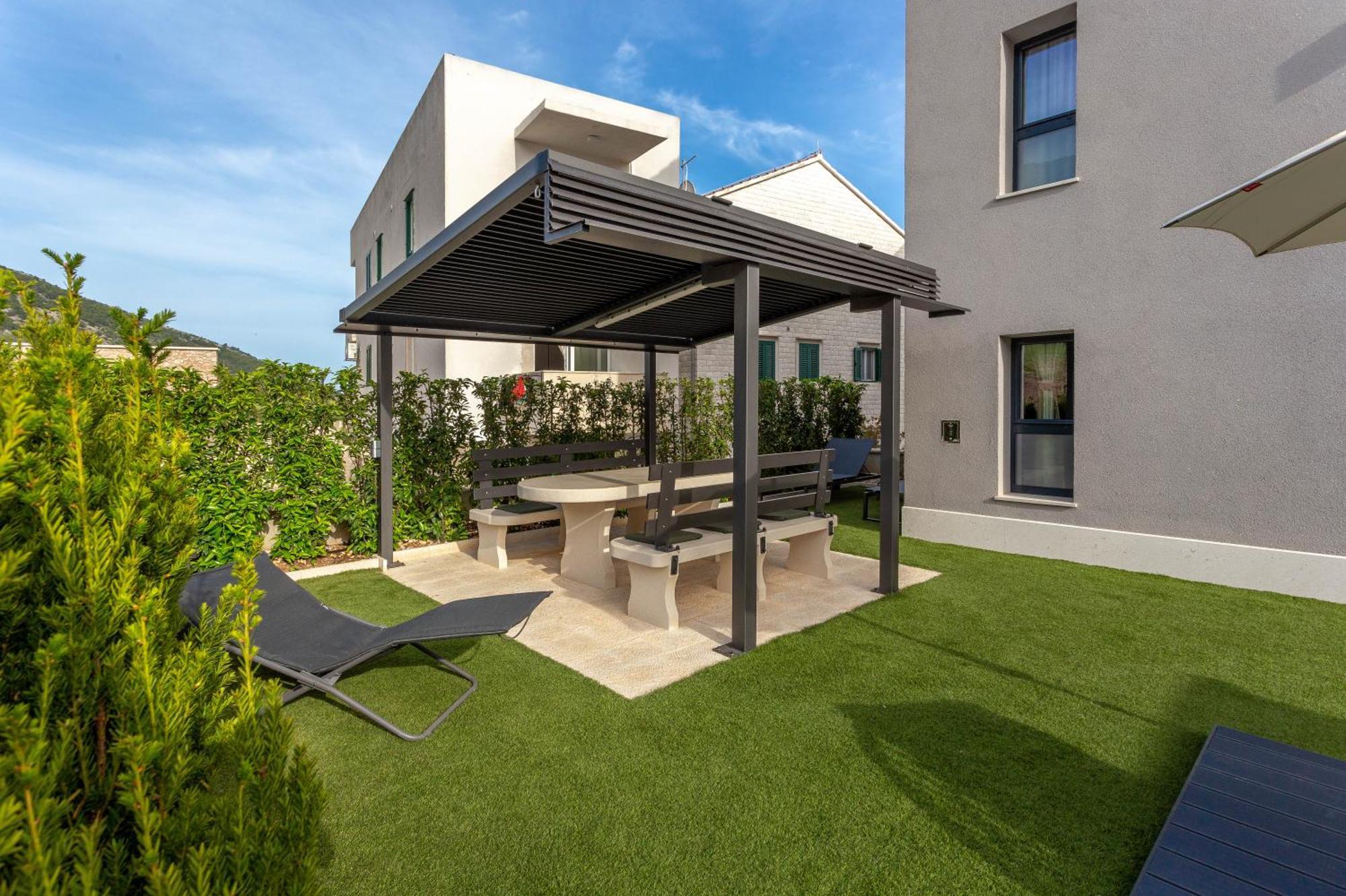 Apartament Grey House Bol Zewnętrze zdjęcie